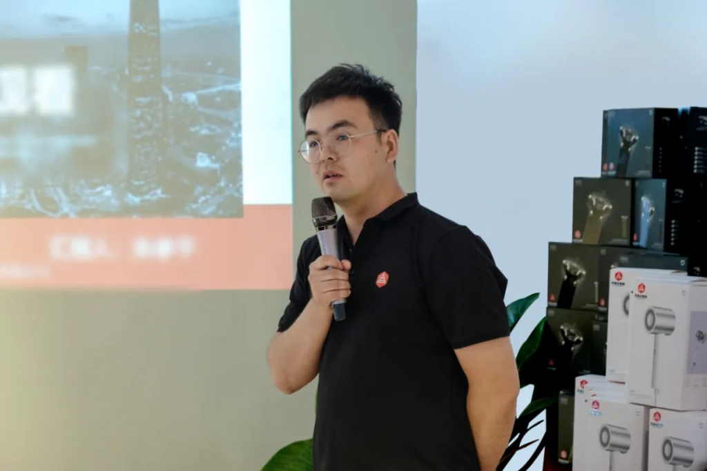 心相融·创未来丨w66国际·利来(中国)最给力的老牌物流2022年中总结会议
