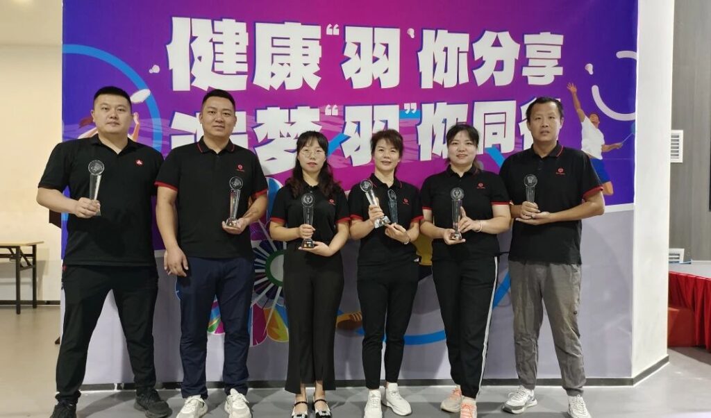 健康“羽”你分享,追梦“羽”你同行——w66国际·利来(中国)最给力的老牌物流第三届“智慧杯”羽毛球比赛