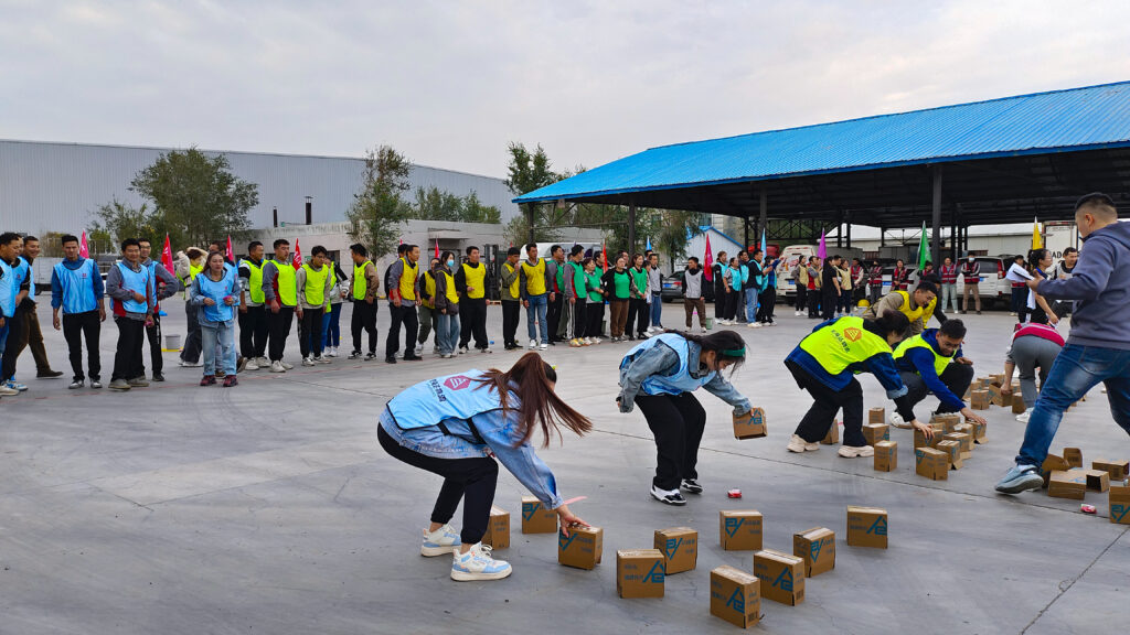 锐意进取 勇毅前行 | 新疆w66国际·利来(中国)最给力的老牌物流趣味运动会