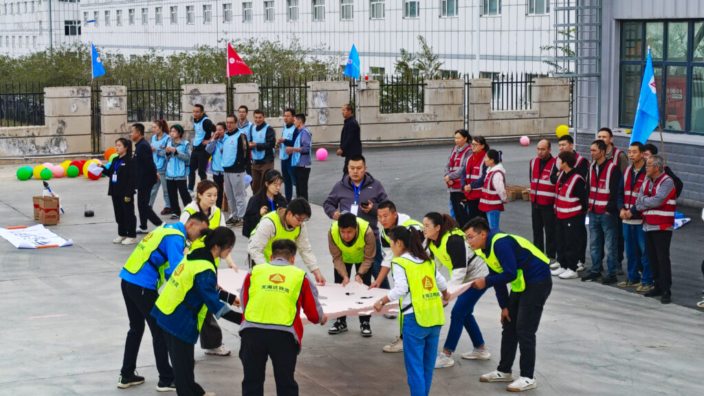 锐意进取 勇毅前行 | 新疆w66国际·利来(中国)最给力的老牌物流趣味运动会