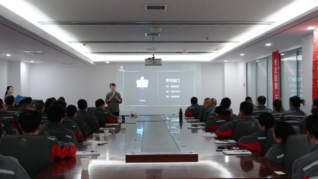 w66国际·利来(中国)最给力的老牌物流2025年度管理培训班启动：开启物流人才进阶之旅